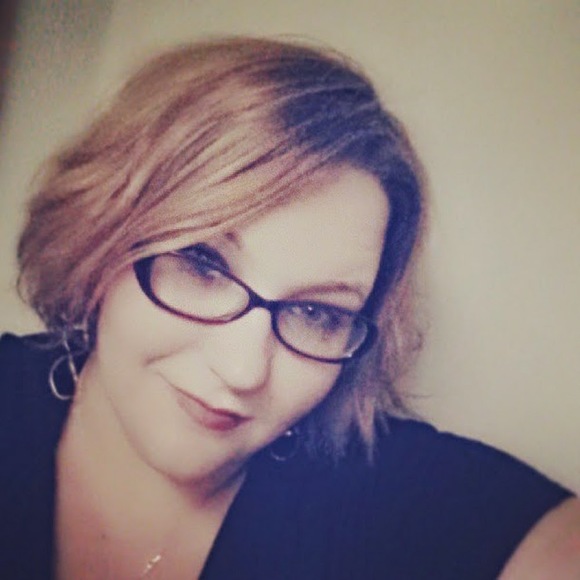 Meet your Posher, Traci - Picture 1 of 1